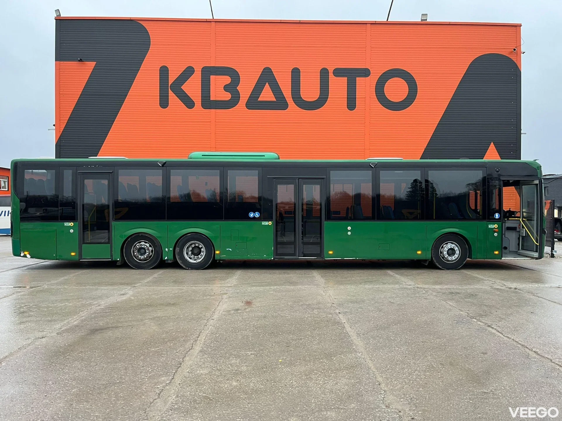 Volvo B8RLE AC / AUXILIARY HEATER / WHEELCHAIR RAMP  240kW