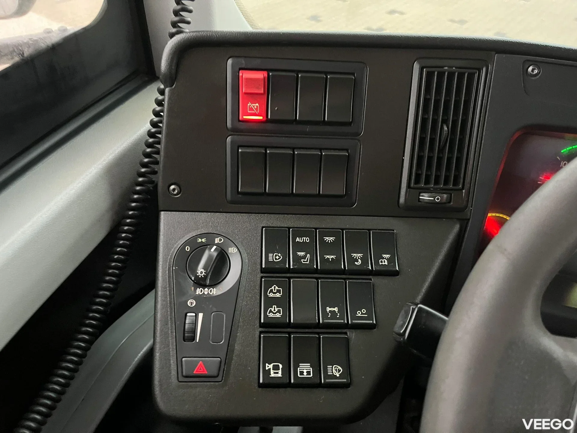 Volvo B8RLE AC / AUXILIARY HEATER / WHEELCHAIR RAMP  240kW