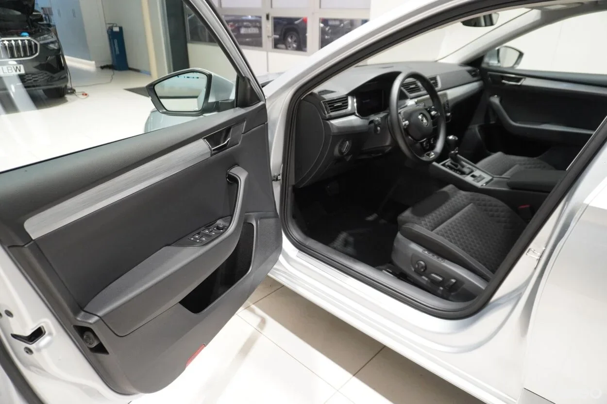 Skoda Superb AMBITION COMBI 1.5 110kW