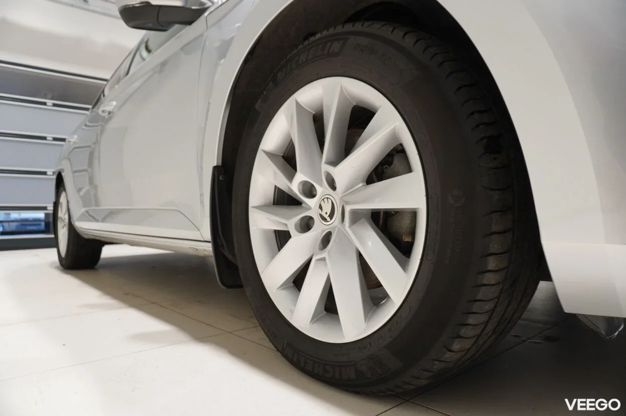 Skoda Superb AMBITION HB 1.5 110kW