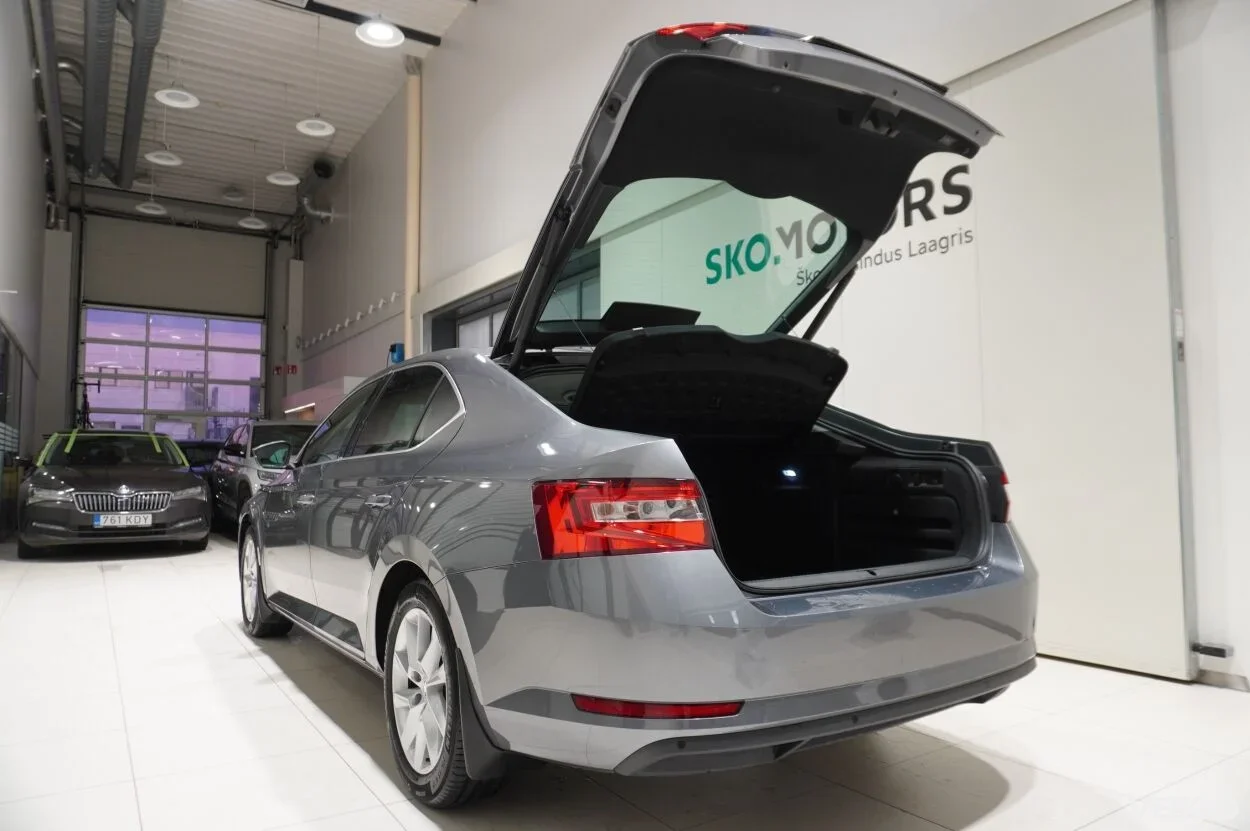 Skoda Superb AMBITION HB 1.5 110kW