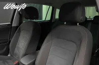Volkswagen Tiguan 2.0 TDI 4M DSG 190HK /Värmare /Cockpit 140kW thumbnail