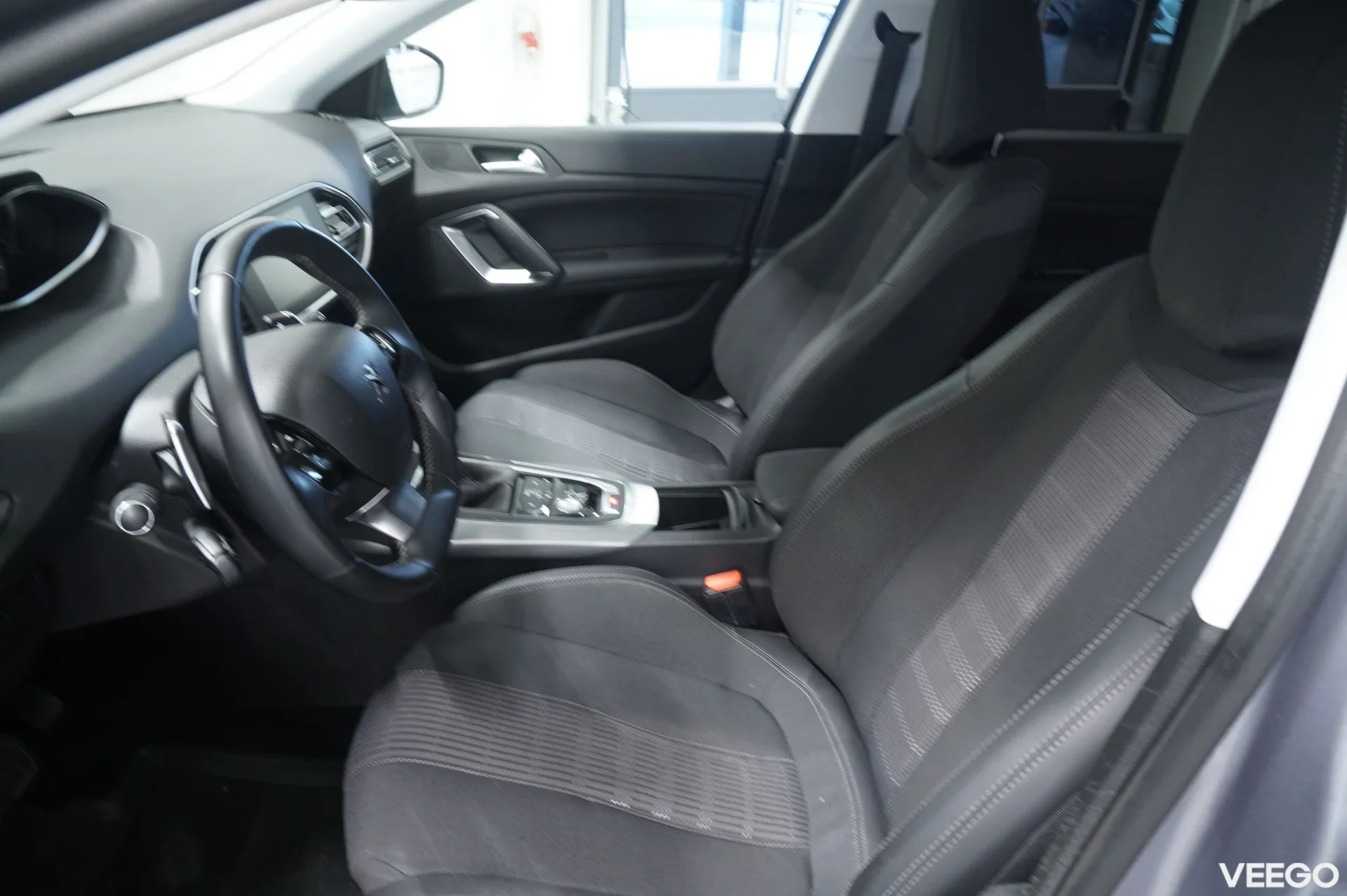 Peugeot 308 SW Allure AT8 1.5 96kW