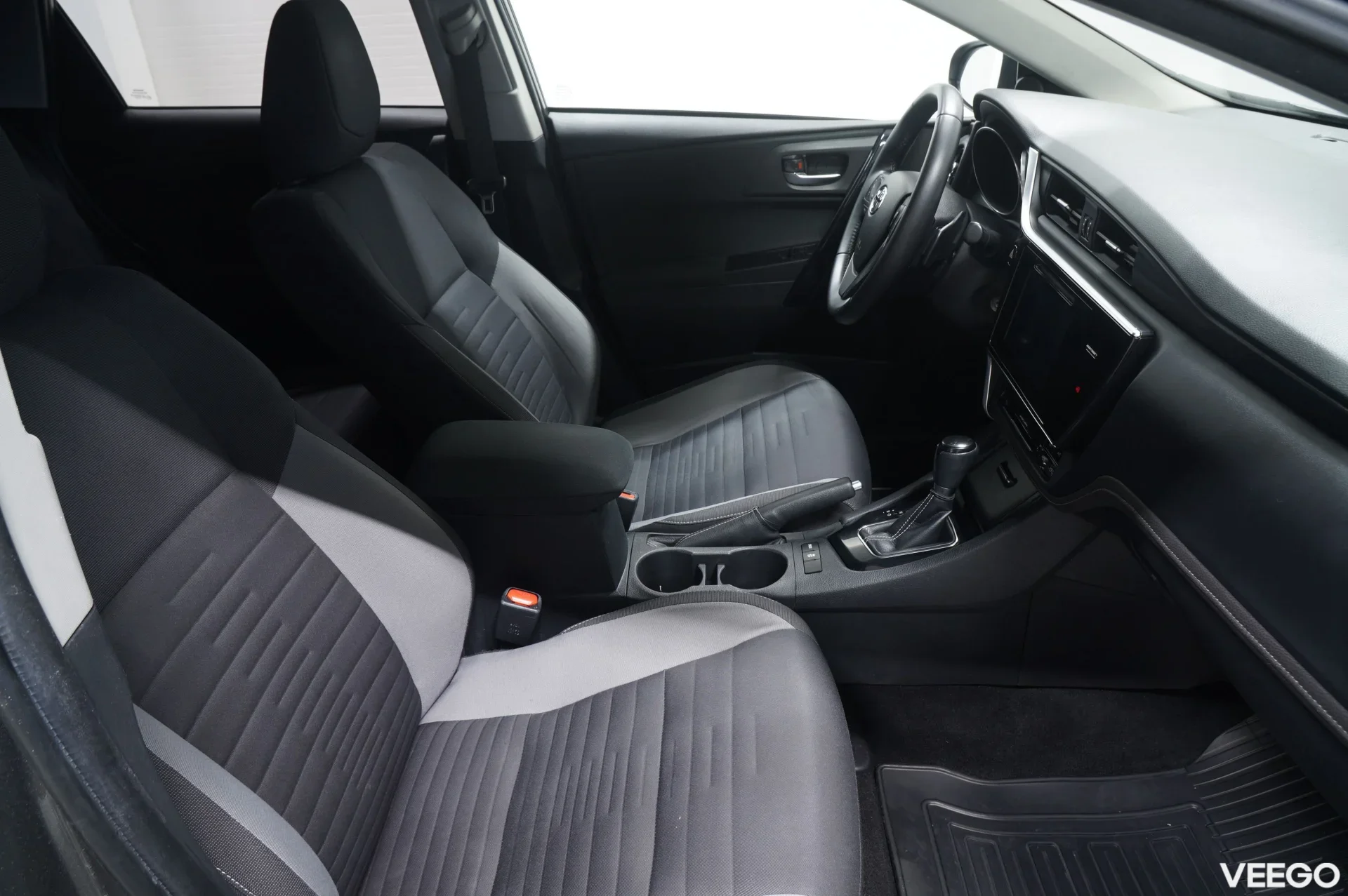 Toyota Auris FACELIFT Touring 1.6 97kW