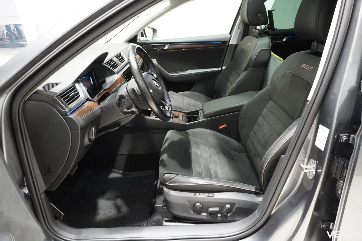 Skoda Superb SCOUT COMBI 4X4 2 206kW