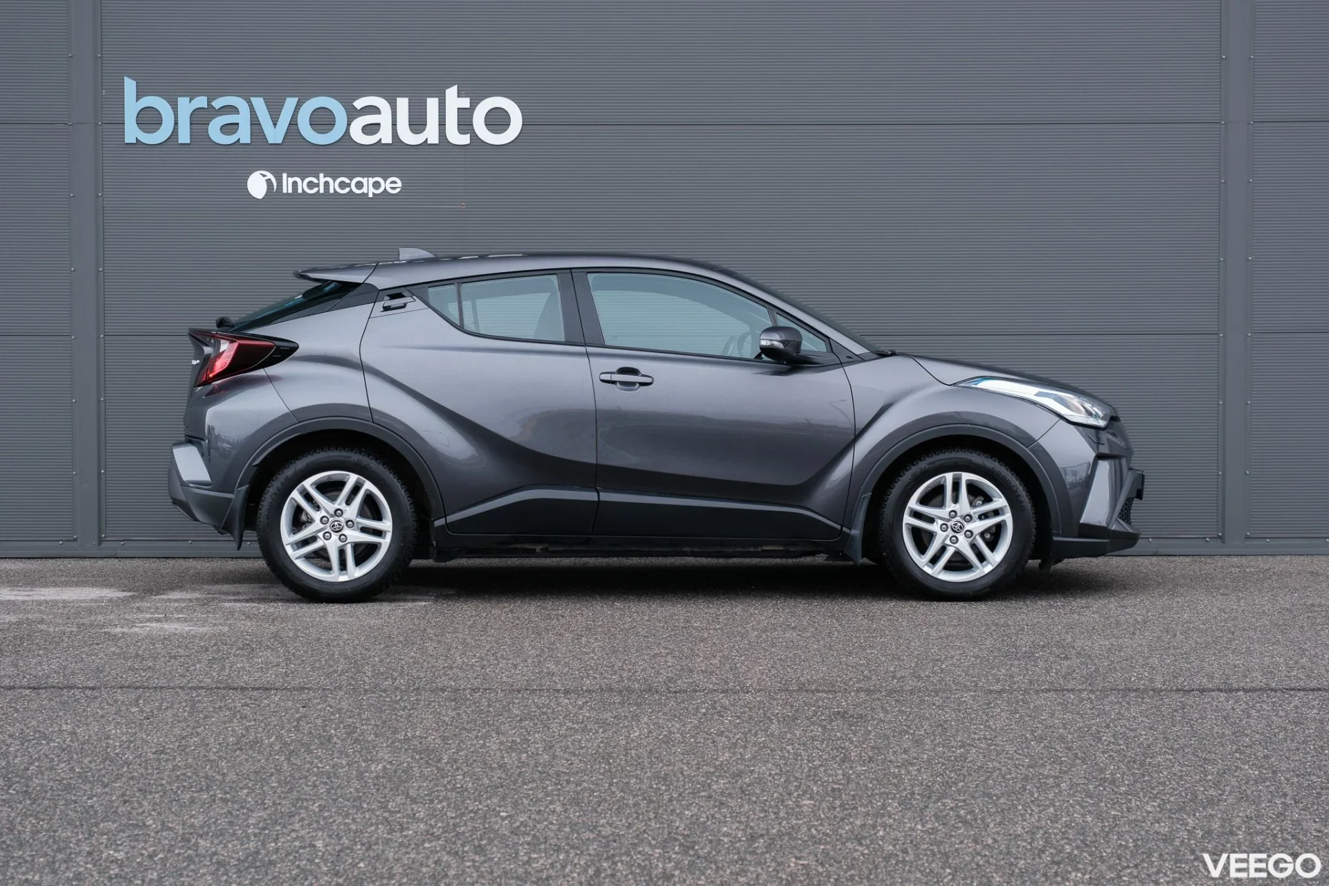 Toyota C-HR Hybrid Active E-CVT 1.8 72kW