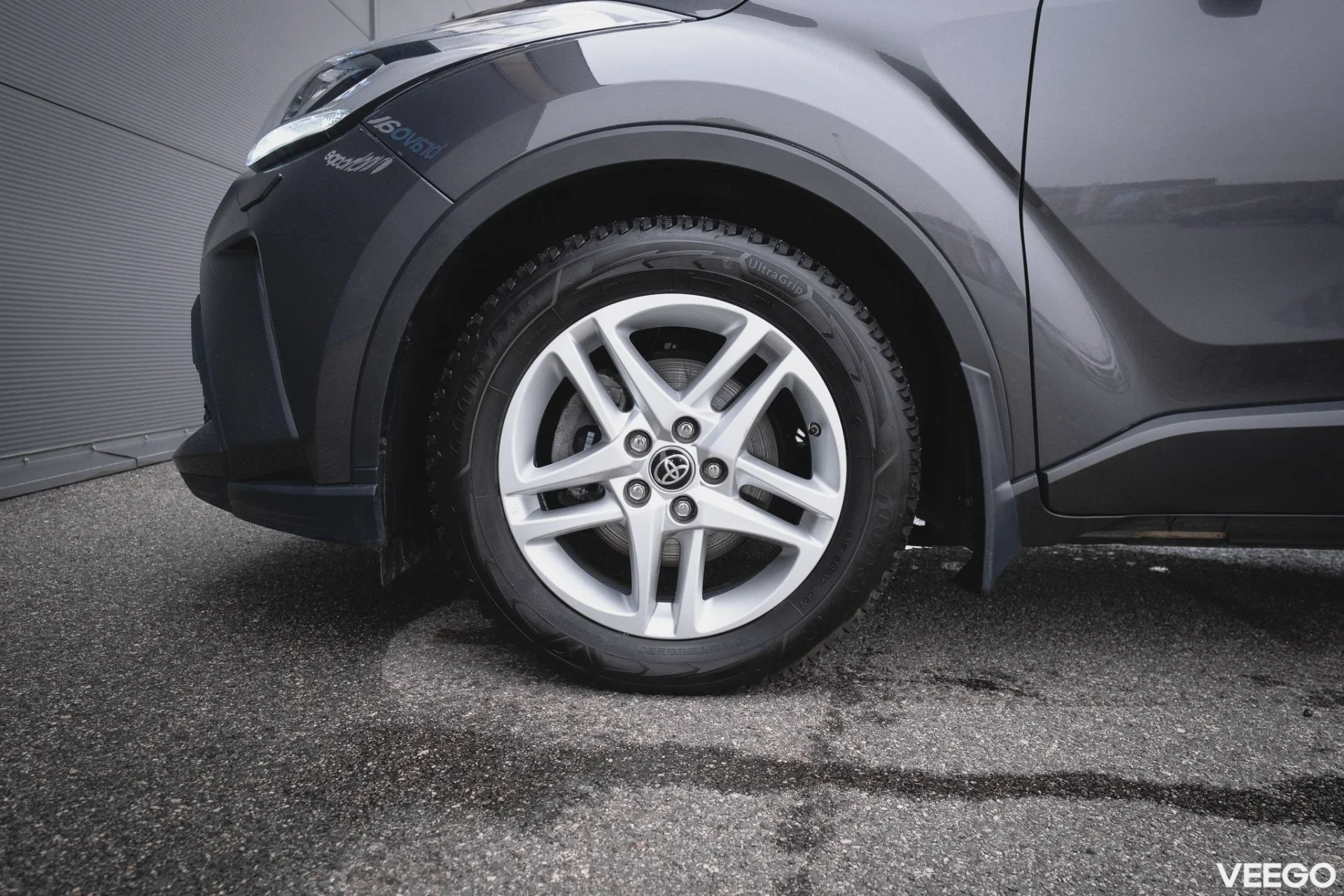 Toyota C-HR Hybrid Active E-CVT 1.8 72kW