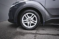 Toyota C-HR Hybrid Active E-CVT 1.8 72kW thumbnail