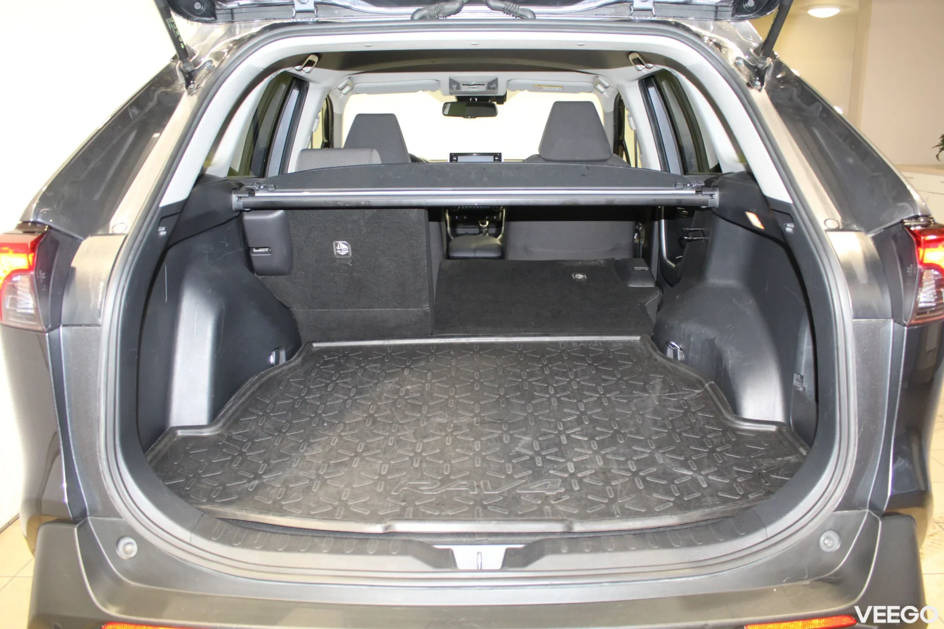 Toyota RAV4 Luxury 2 129kW