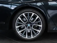 BMW 730 3.0 210kW thumbnail