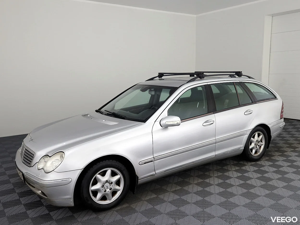 Mercedes-Benz C220 2.1 100kW