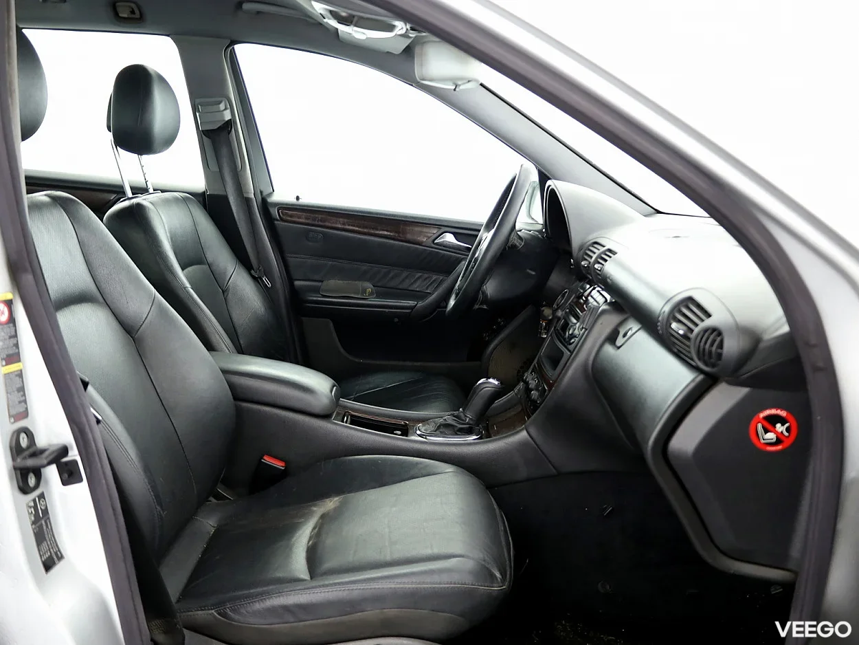 Mercedes-Benz C220 2.1 100kW