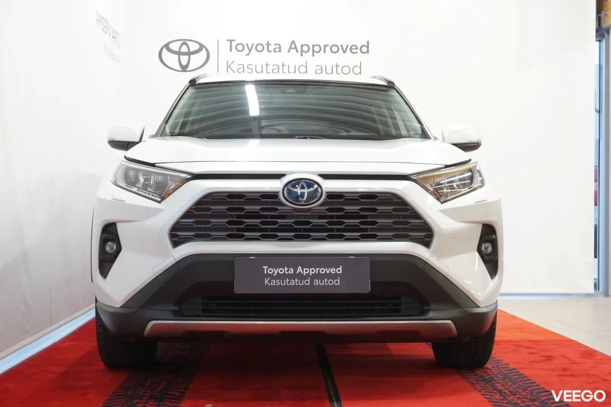 Toyota RAV4 Luxury + Comfort pakett 2.5 131kW