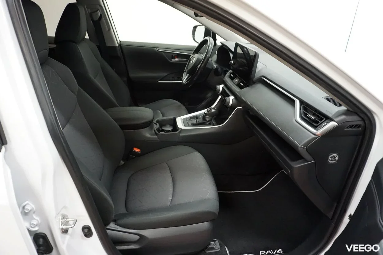 Toyota RAV4 Luxury + Comfort pakett 2.5 131kW