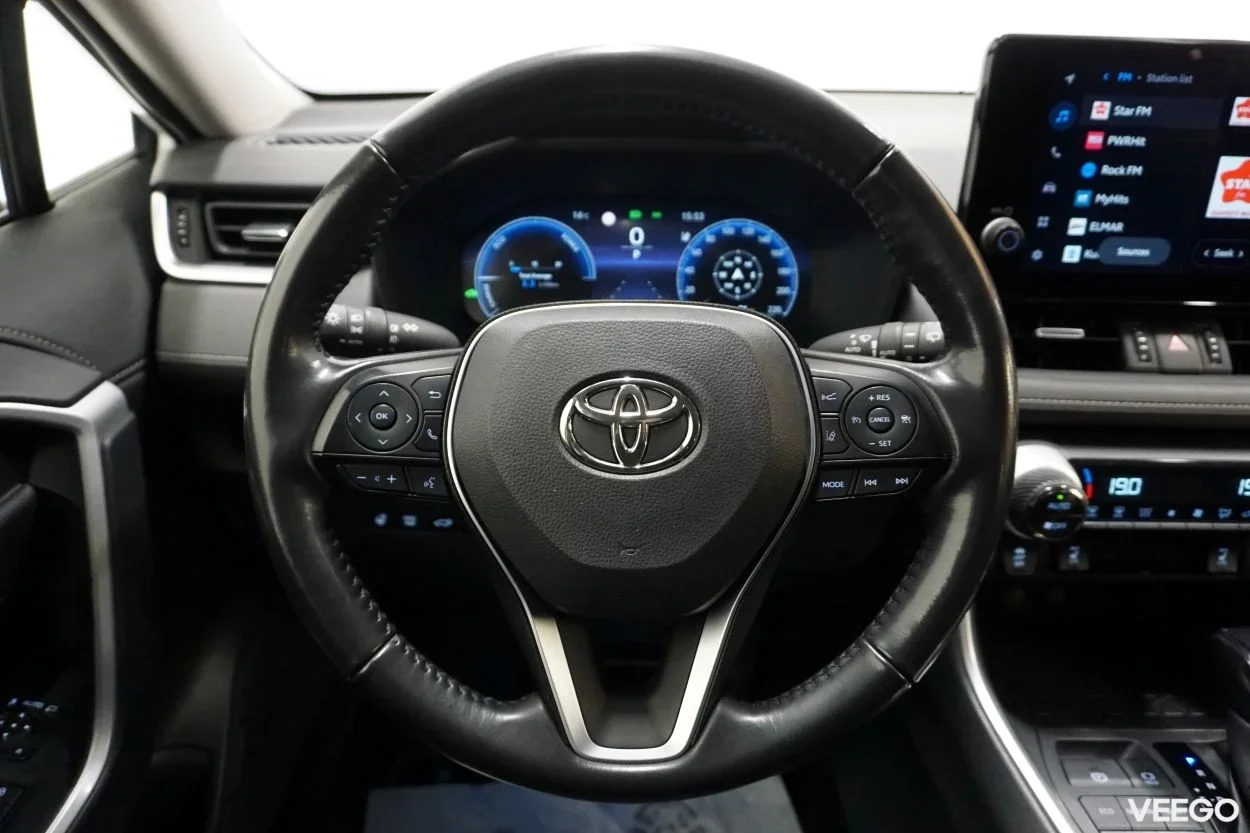 Toyota RAV4 Luxury + Comfort pakett 2.5 131kW