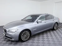 BMW 750 4.4 301kW thumbnail