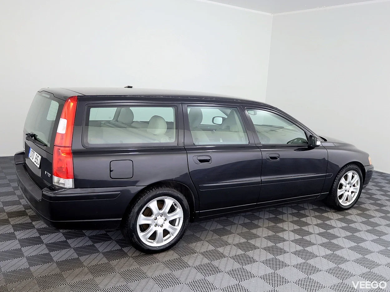 Volvo V70 2.4 136kW