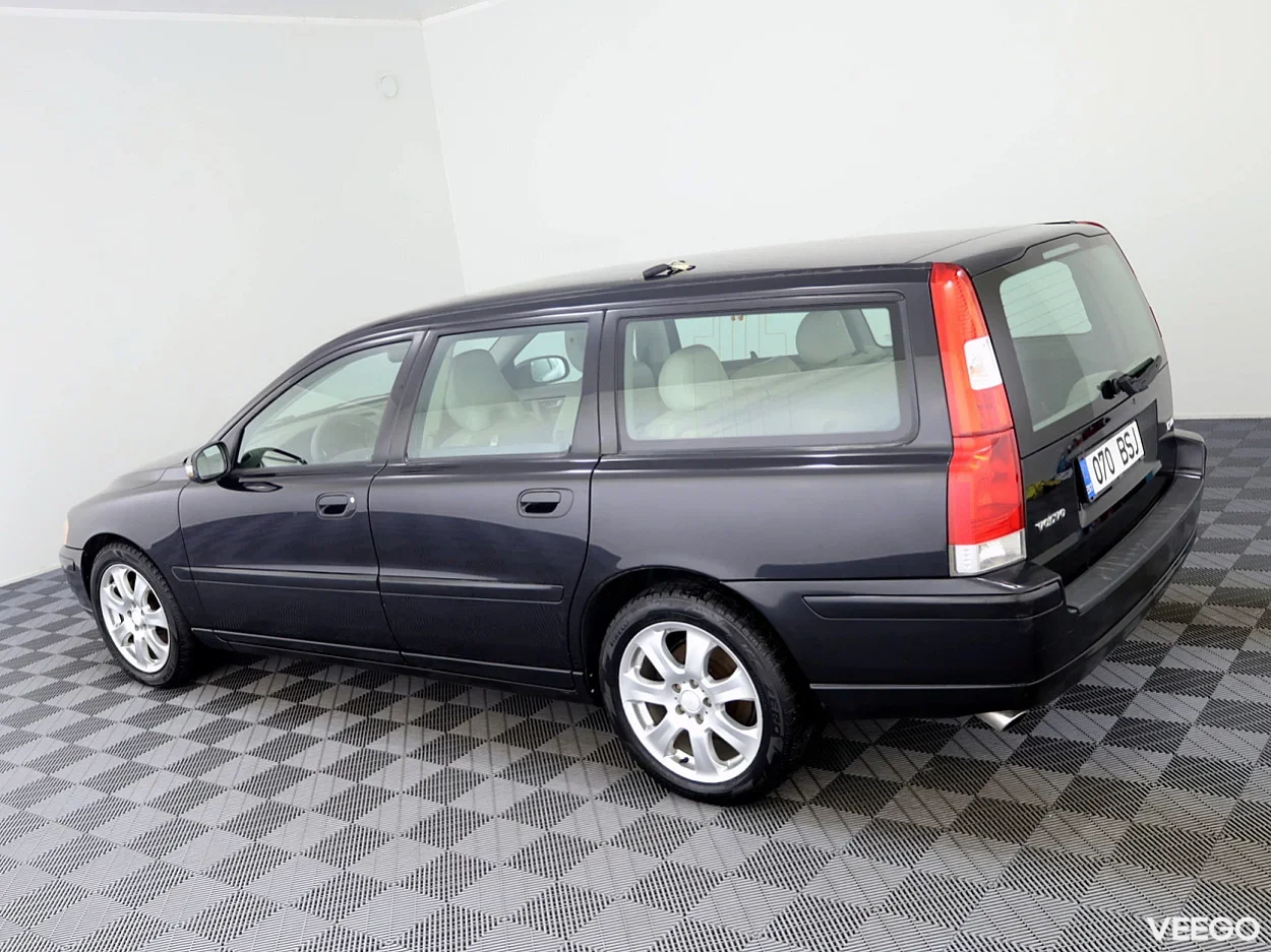 Volvo V70 2.4 136kW