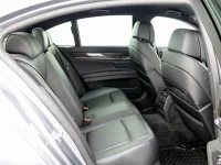 BMW 750 4.4 301kW thumbnail