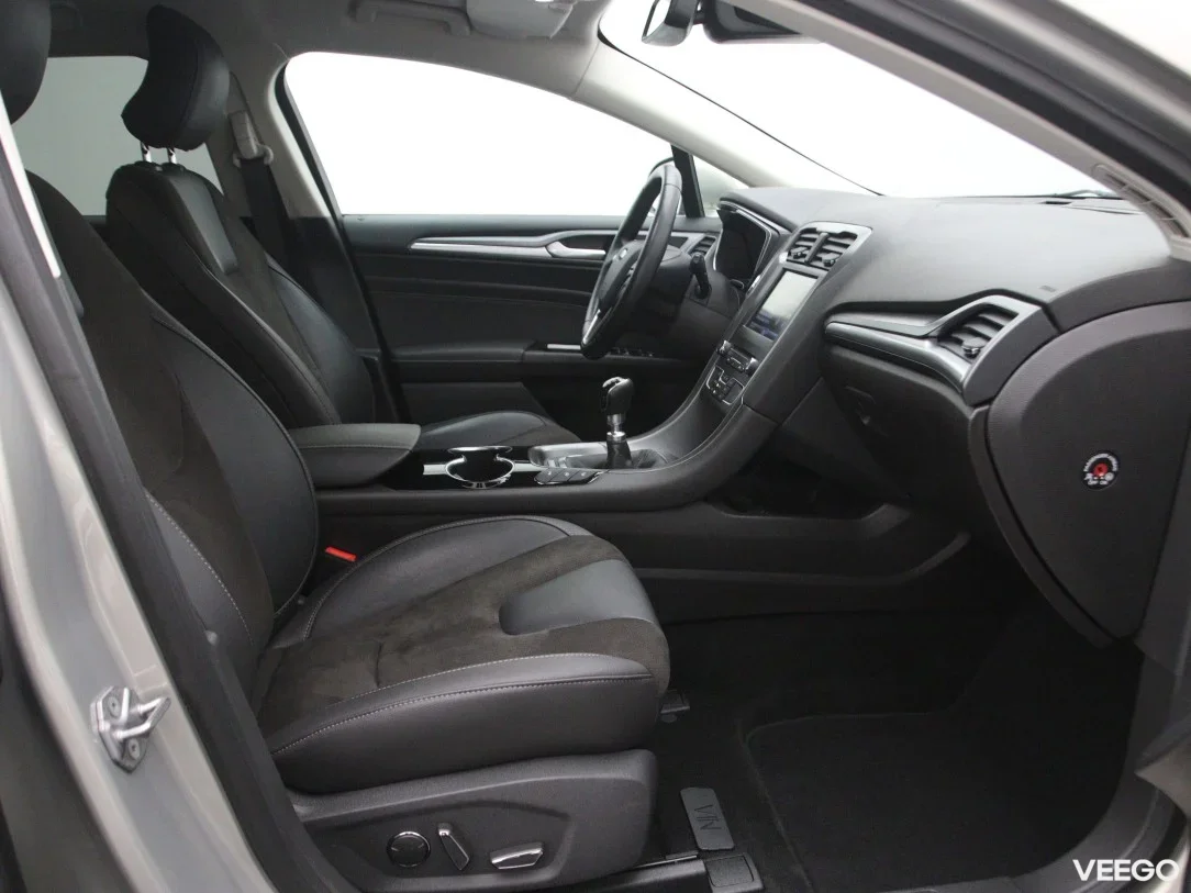 Ford Mondeo 1.5 118kW