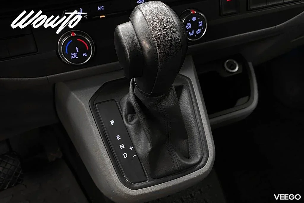 Volkswagen Transporter 2.0TDI 4M DSG 150HK L2 3-Sits /Moms 110kW