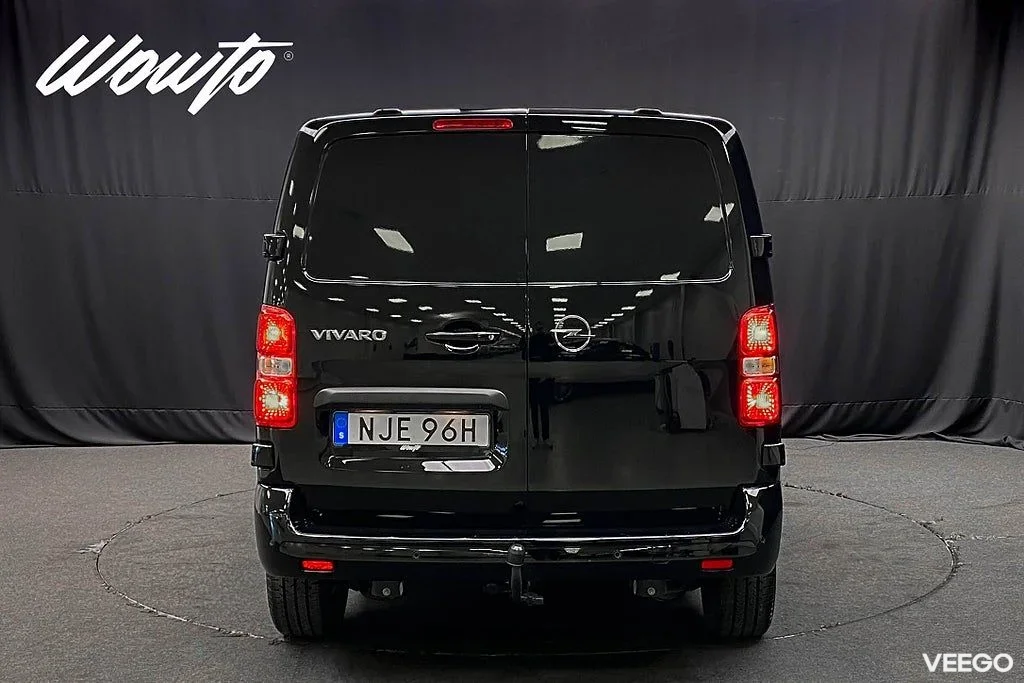 Opel Vivaro 2.0 BlueHDi 145HK L2 3-Sits Elite /V-Inred /Moms 107kW