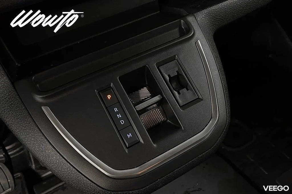 Opel Vivaro 2.0 BlueHDi 145HK L2 3-Sits Elite /V-Inred /Moms 107kW