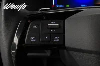 Opel Vivaro 2.0 BlueHDi 145HK L2 3-Sits Elite /V-Inred /Moms 107kW thumbnail