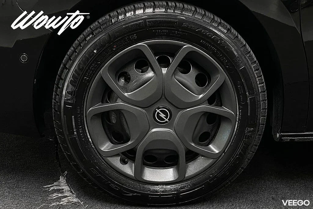 Opel Vivaro 2.0 BlueHDi 145HK L2 3-Sits Elite /V-Inred /Moms 107kW