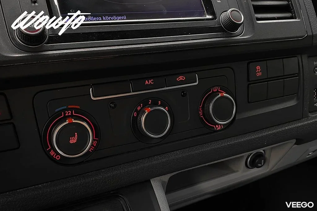 Volkswagen Transporter 2.0 TDI 4M DSG 150HK L2 3-Sits /Moms 110kW