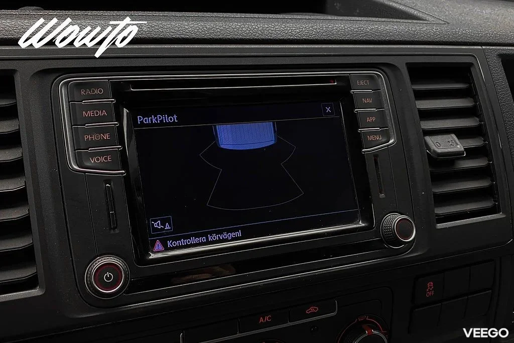 Volkswagen Transporter 2.0 TDI 4M DSG 150HK L2 3-Sits /Moms 110kW