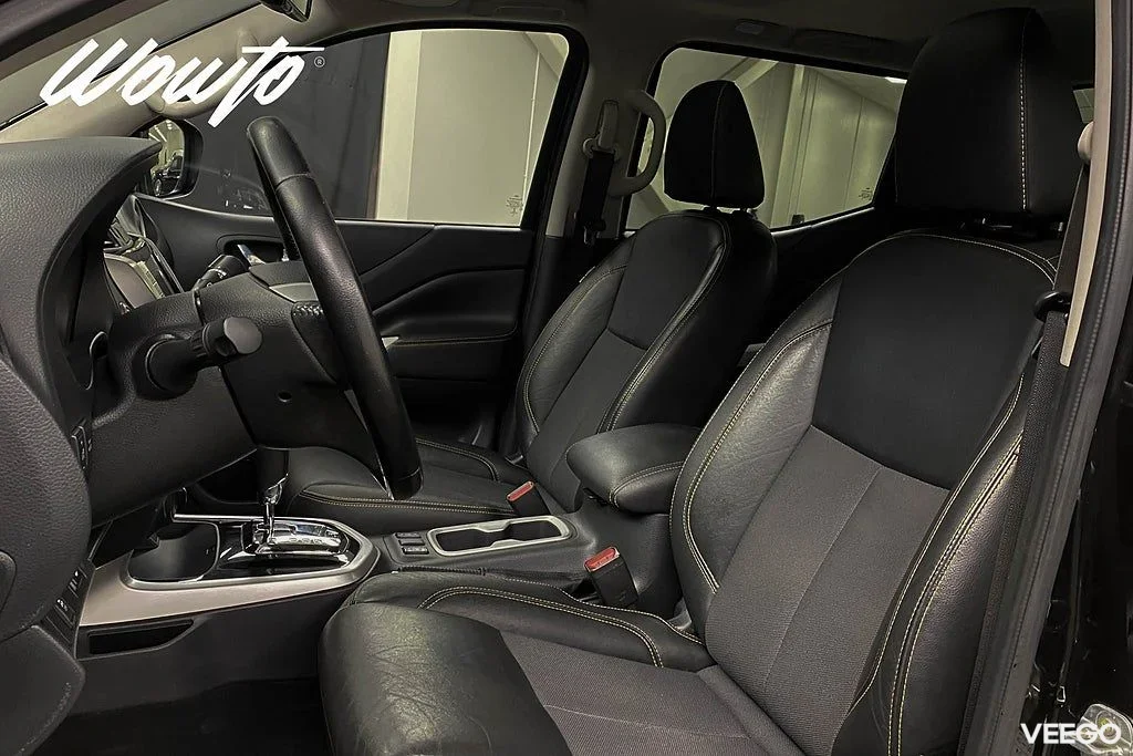 Nissan Navara Dubbelhytt 2,3 dCi 190HK Tekna N-Guard /Moms 140kW