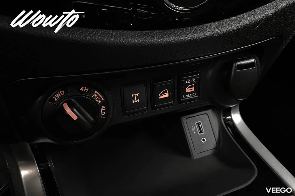 Nissan Navara Dubbelhytt 2,3 dCi 190HK Tekna N-Guard /Moms 140kW