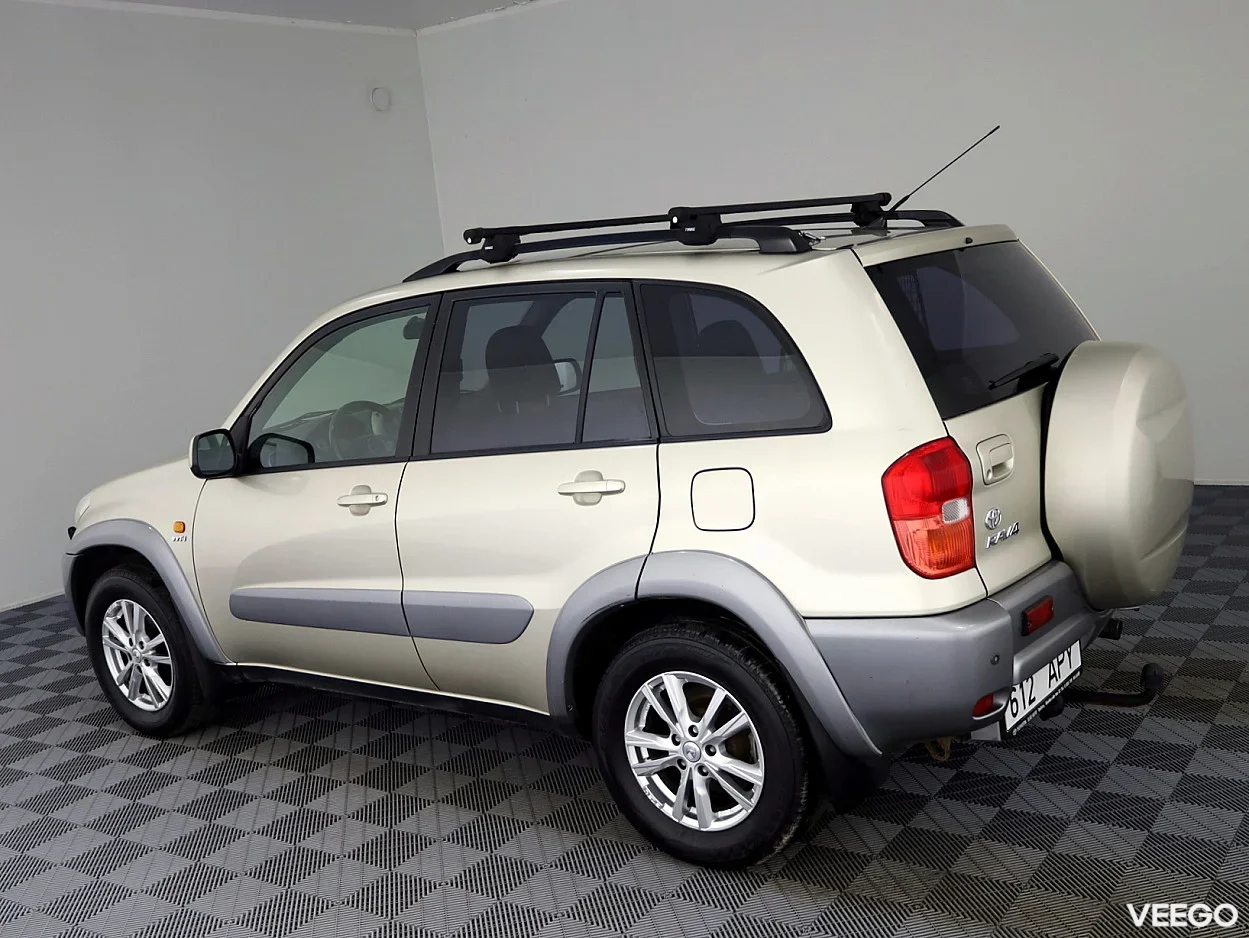 Toyota RAV4 2.0 110kW