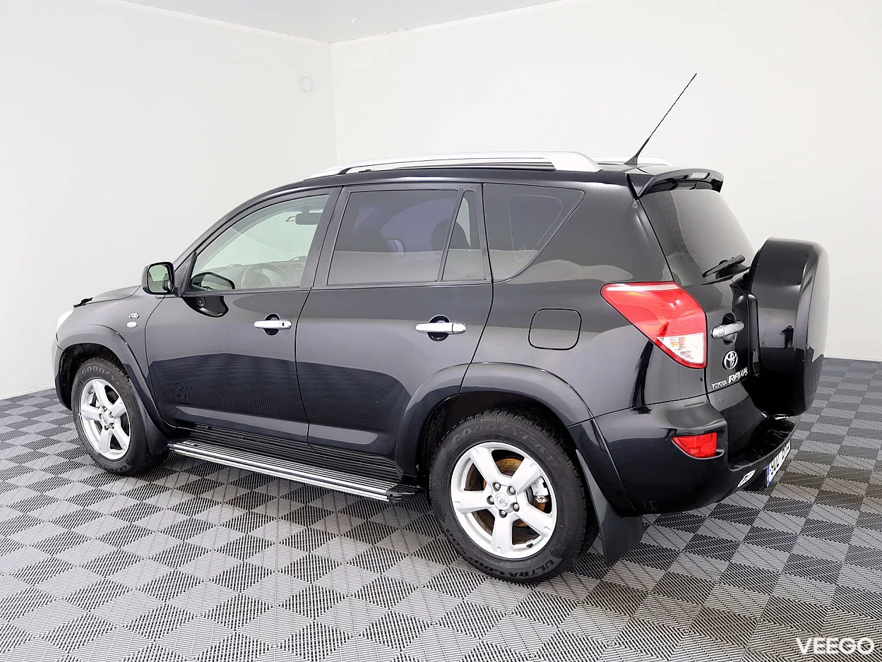 Toyota RAV4 2.2 130kW