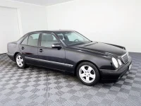 Mercedes-Benz E240 2.4 125kW thumbnail