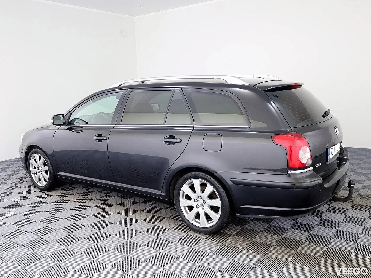 Toyota Avensis 2.0 93kW