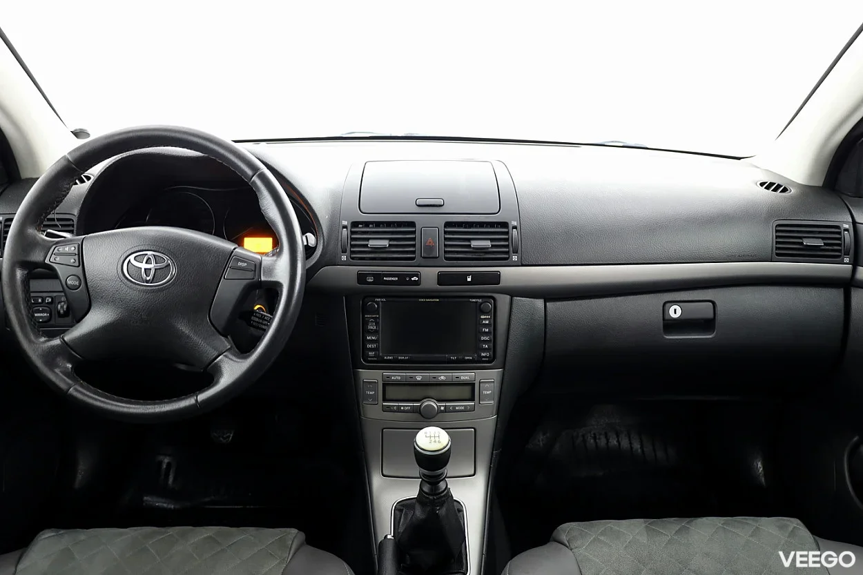 Toyota Avensis 2.0 93kW