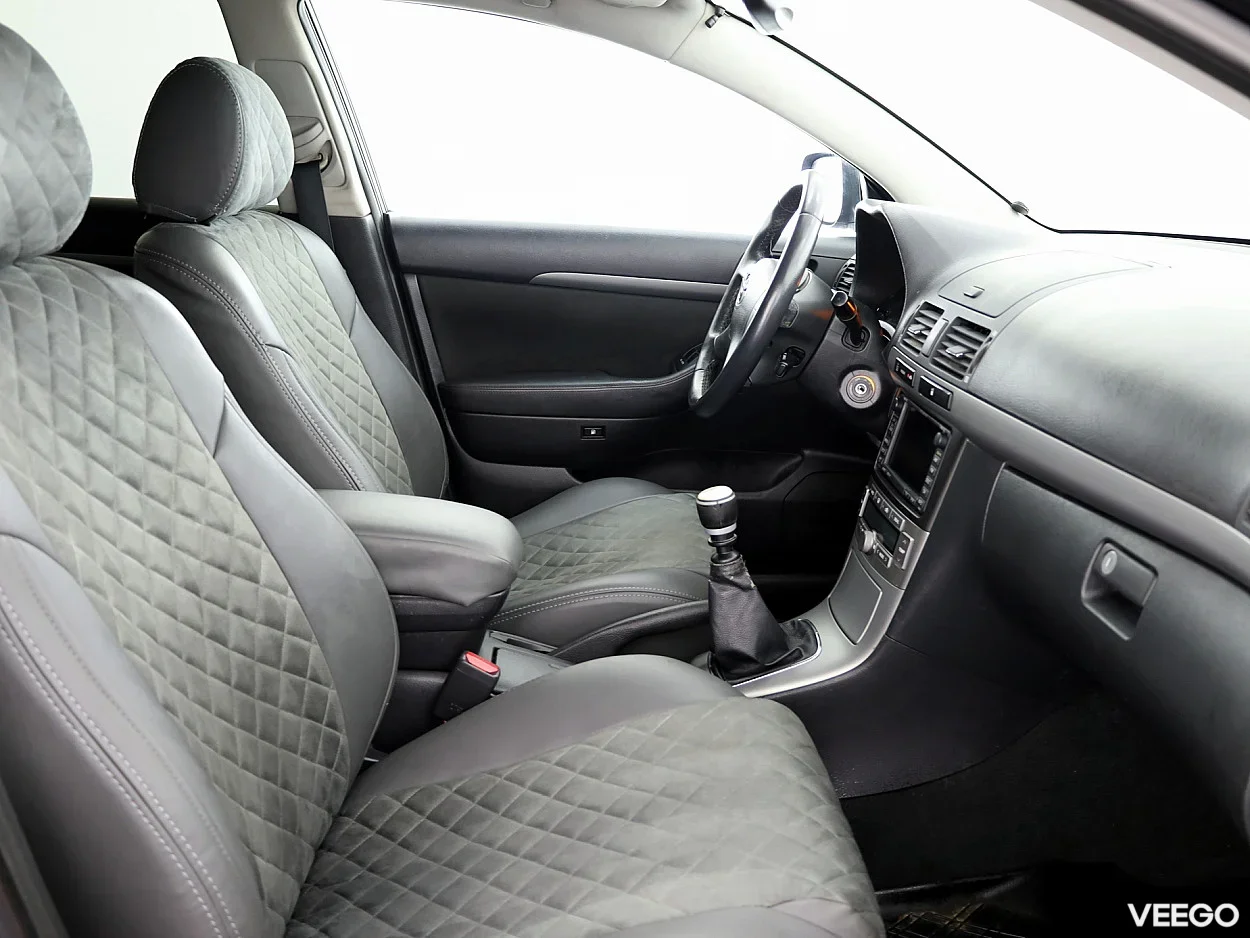 Toyota Avensis 2.0 93kW