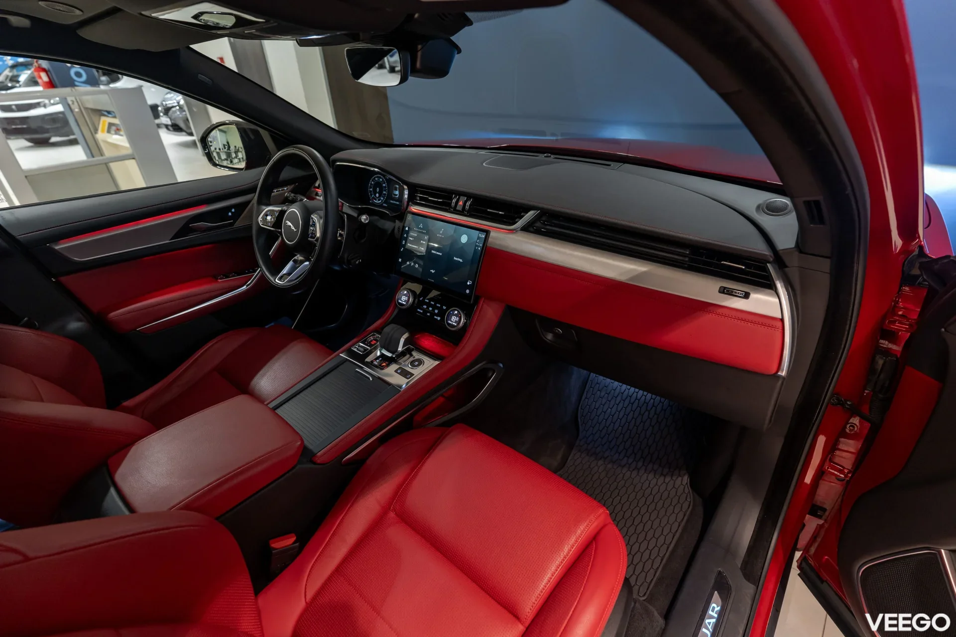 Jaguar F-Pace D300 MHEV R-Dynamic SE 221kW