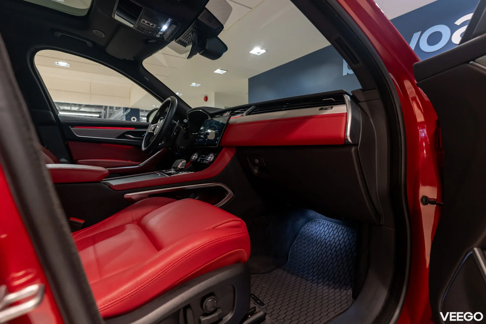 Jaguar F-Pace D300 MHEV R-Dynamic SE 221kW