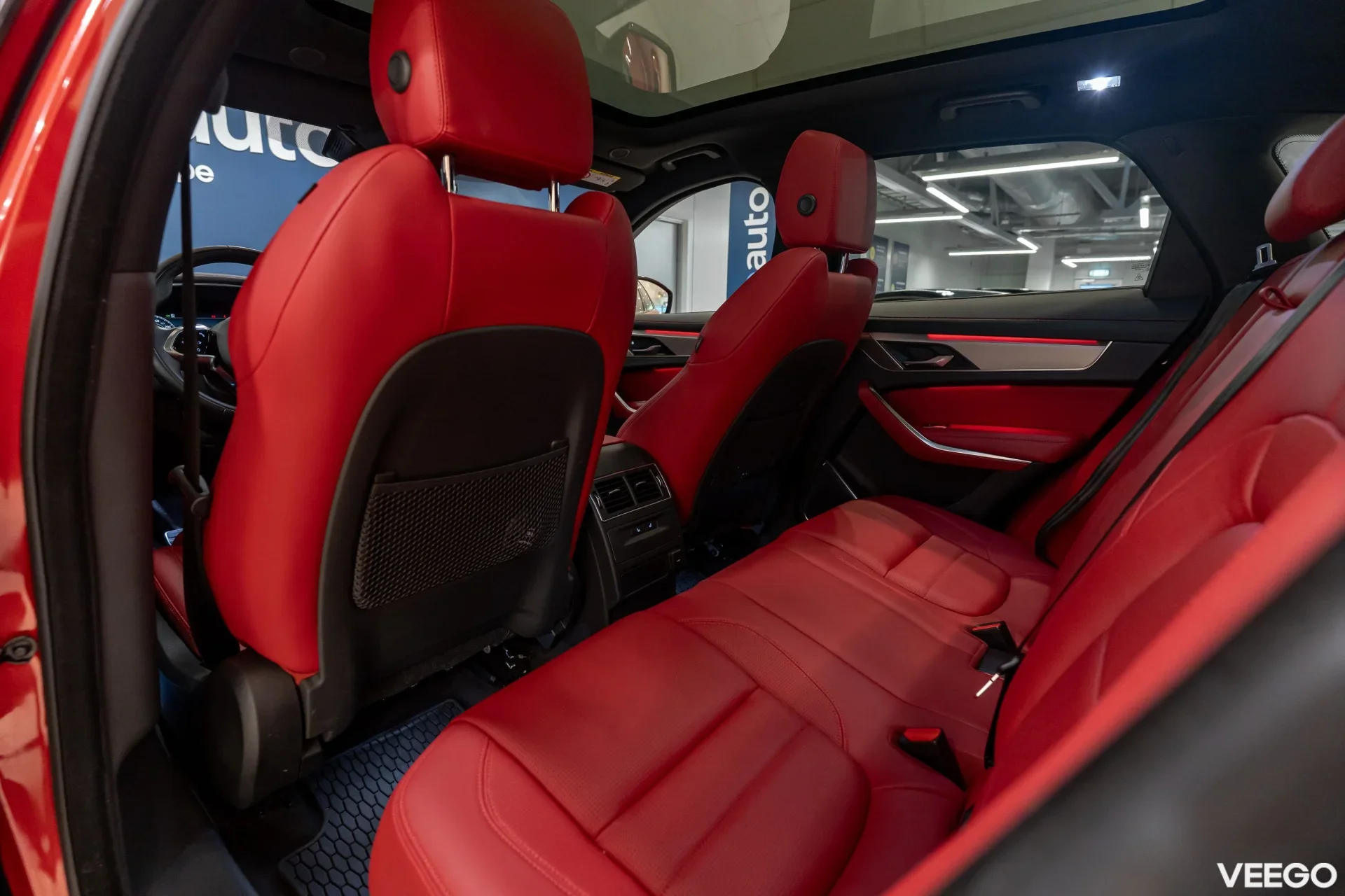 Jaguar F-Pace D300 MHEV R-Dynamic SE 221kW