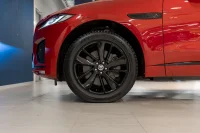 Jaguar F-Pace D300 MHEV R-Dynamic SE 221kW thumbnail