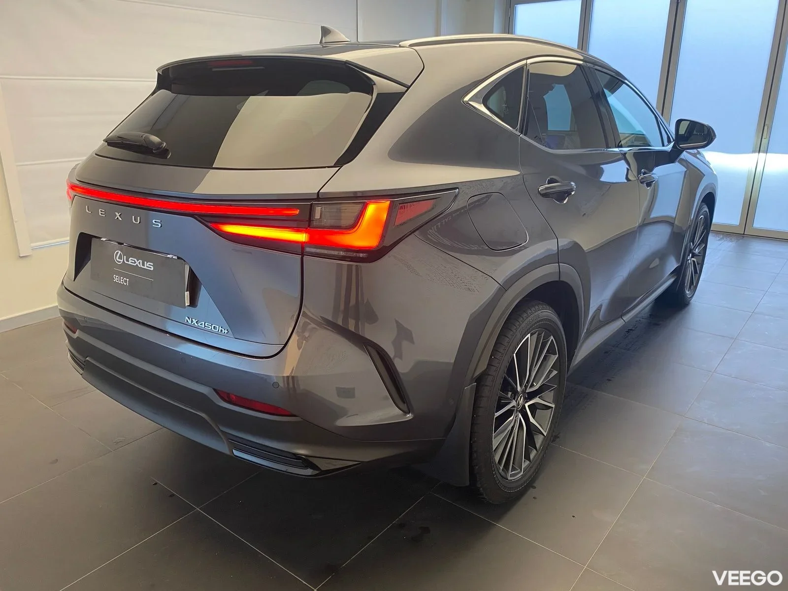 Lexus NX 450h+ - 136kW