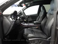 Audi Q8 55 TFSi - e quattro S line 3 210kW thumbnail