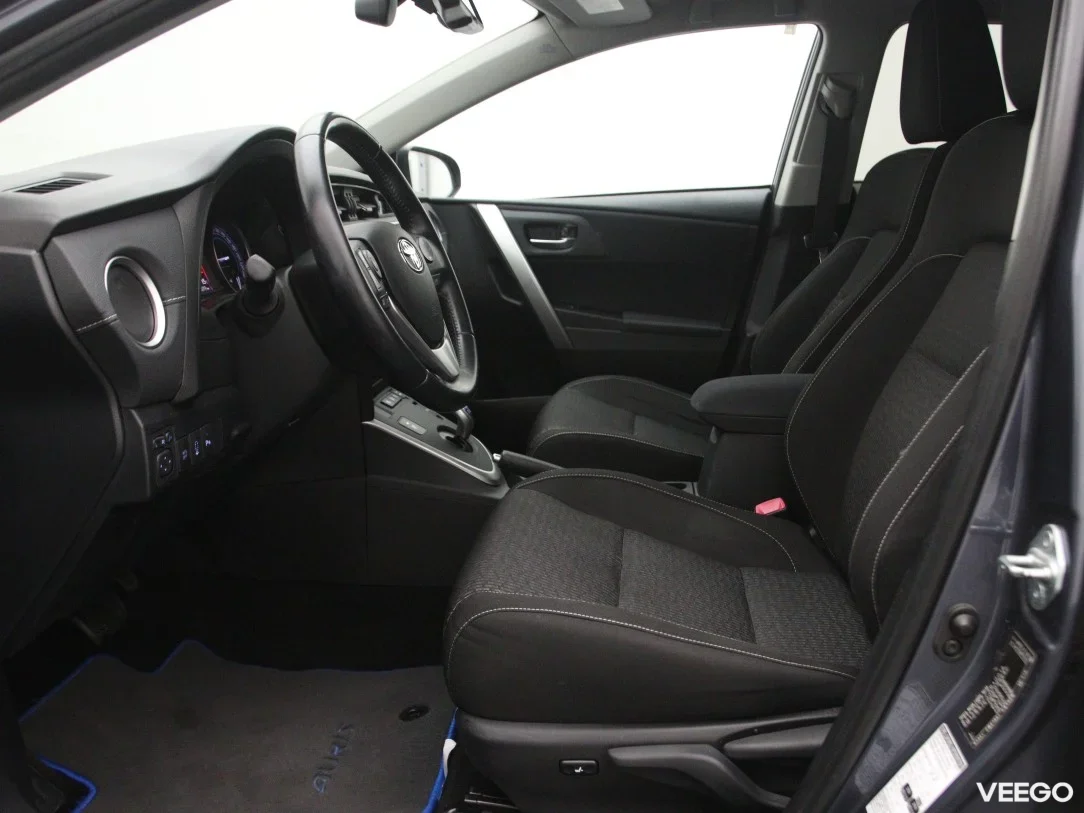 Toyota Auris 1.8 73kW