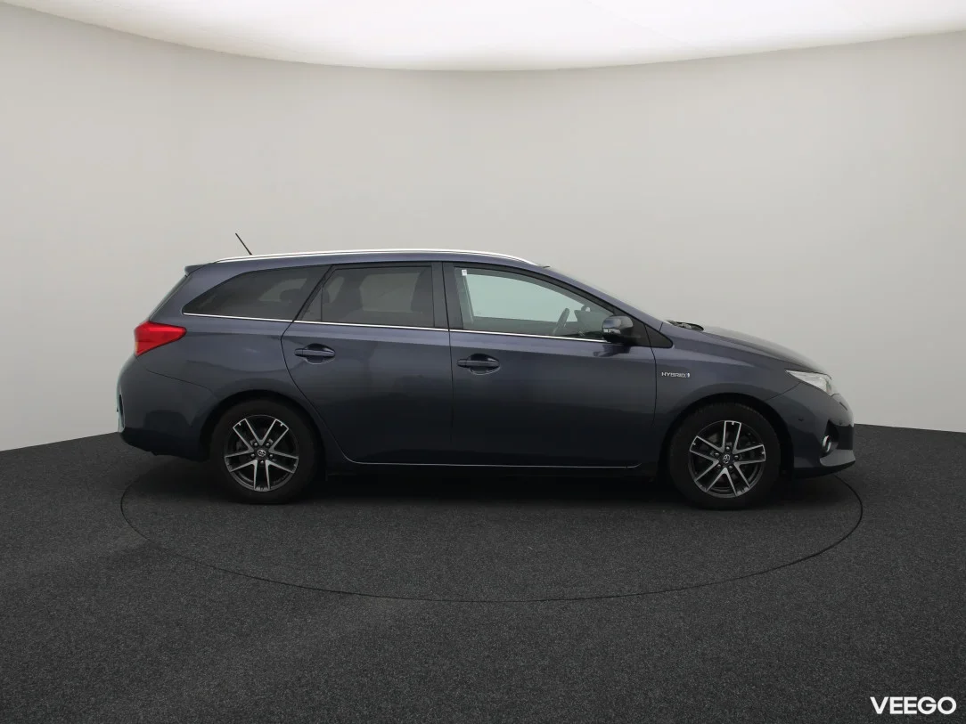Toyota Auris 1.8 73kW