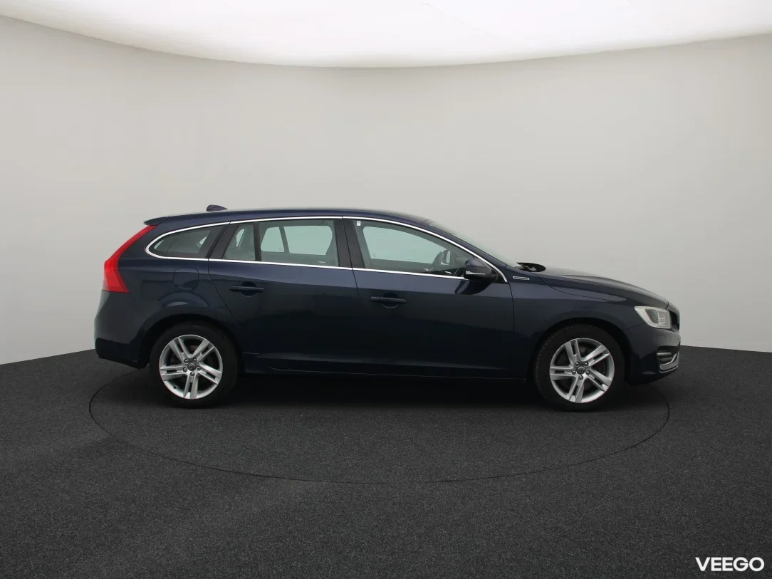 Volvo V60 2.4 158kW