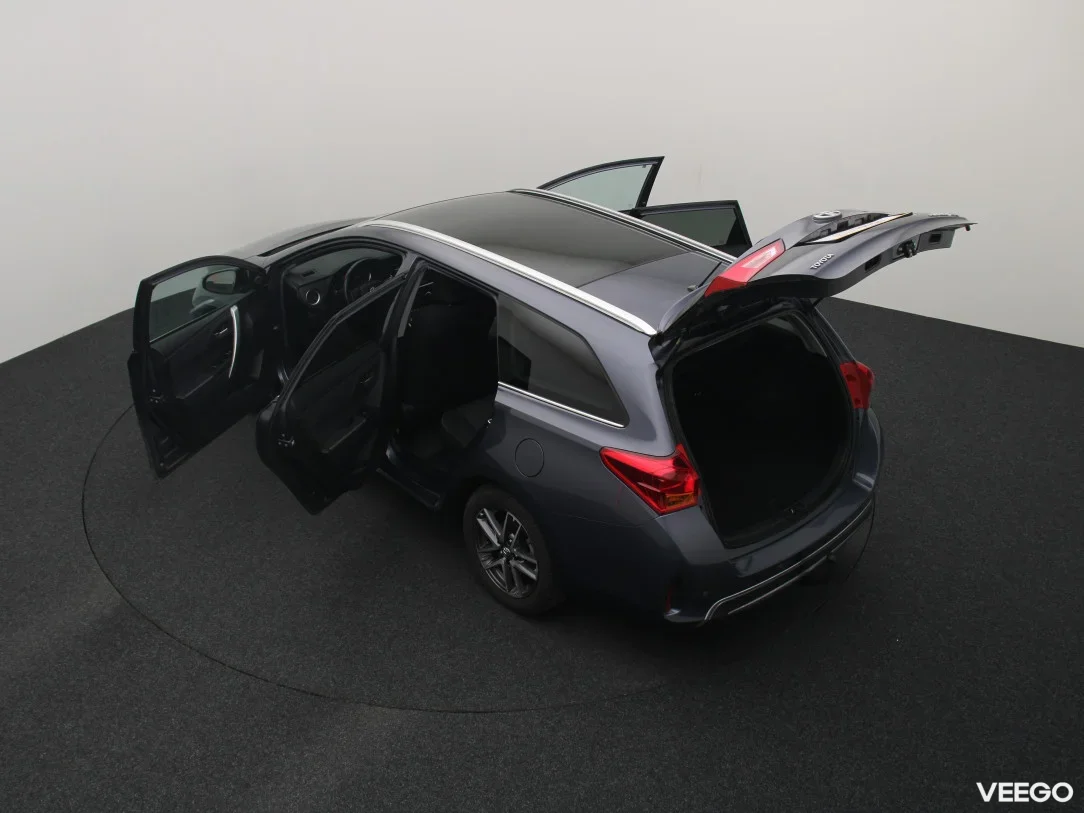 Toyota Auris 1.8 73kW