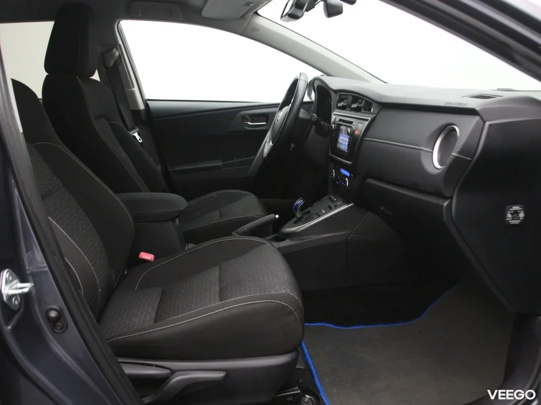 Toyota Auris 1.8 73kW